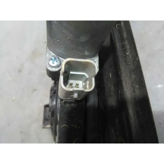 Elevalunas Delantero Derecho para Nissan Pulsar (C13)
