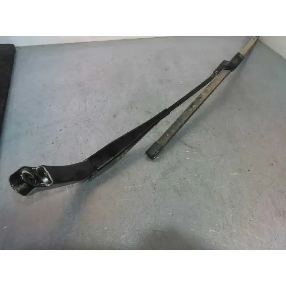Brazo Limpia Delantero Izquierdo para Nissan Pulsar (C13)