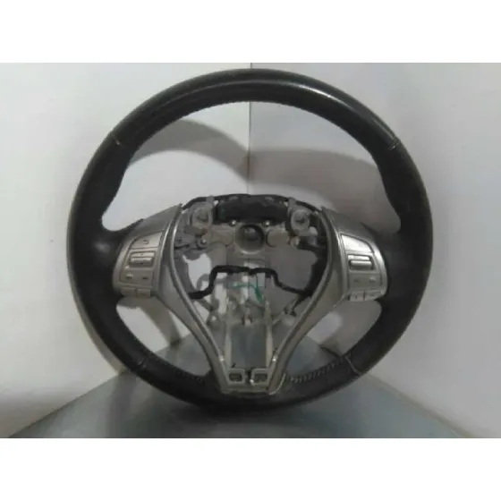 Volante para Nissan Pulsar (C13)