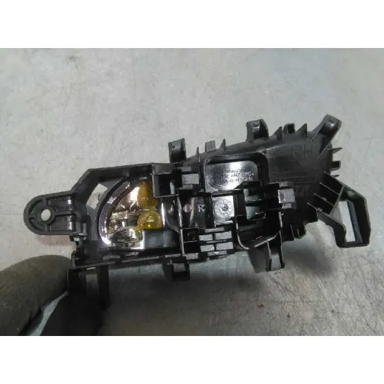 Maneta Interior Trasera Derecha para Nissan Pulsar (C13)