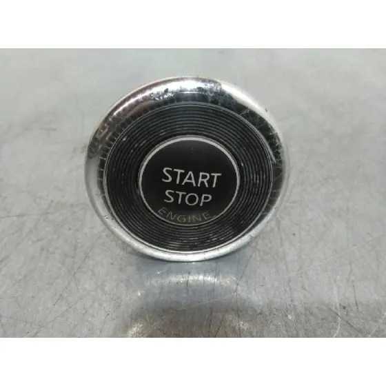 Interruptor para Nissan Pulsar (C13)
