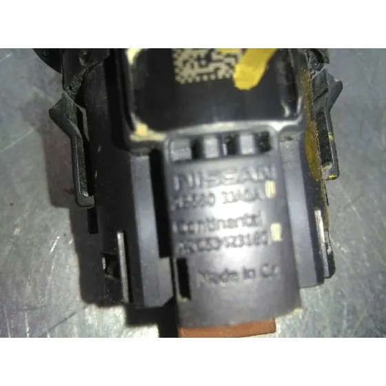 Interruptor para Nissan Pulsar (C13)