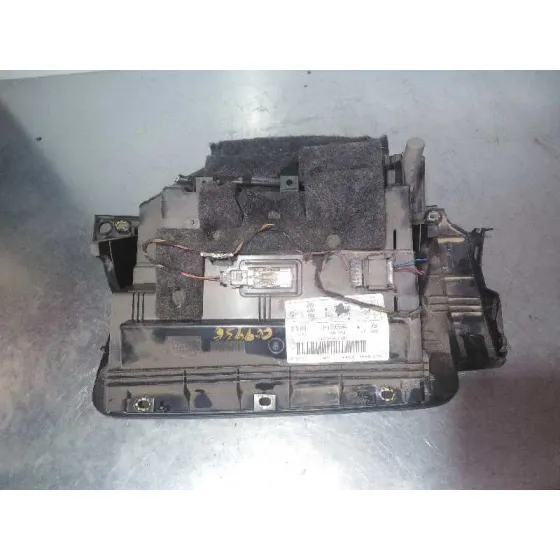 Guantera para Audi A1 Sportback (8Xf)