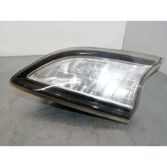 Piloto Trasero Derecho Interior para Mazda 3 Lim. (Bl)