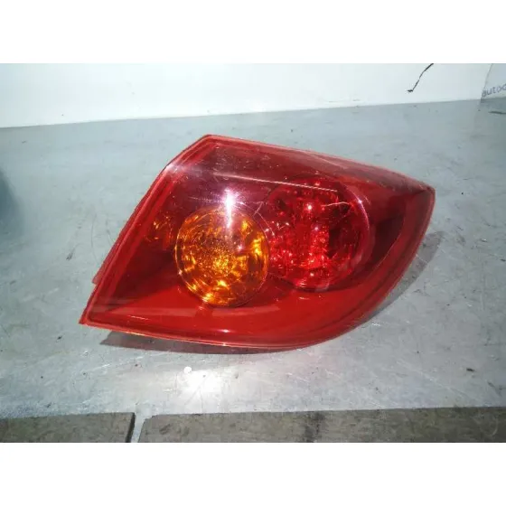 Piloto Trasero Derecho para Mazda 3 Berlina (Bk)