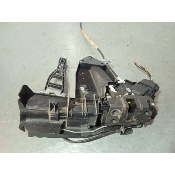Cerradura Puerta Delantera Izquierda para Ford Focus Lim. (Cb4)