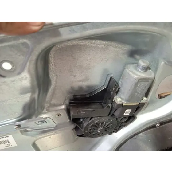 Elevalunas Delantero Izquierdo para Ford Focus Lim. (Cb4)
