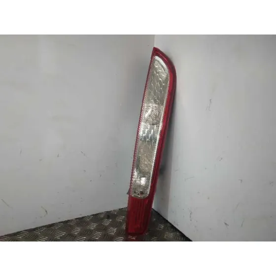 Piloto Trasero Izquierdo para Ford Focus Lim. (Cb4)