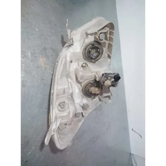 Faro Izquierdo para Toyota Corolla Verso (E12)