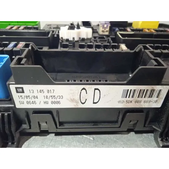 Caja Reles / Fusibles para Opel Astra H Berlina