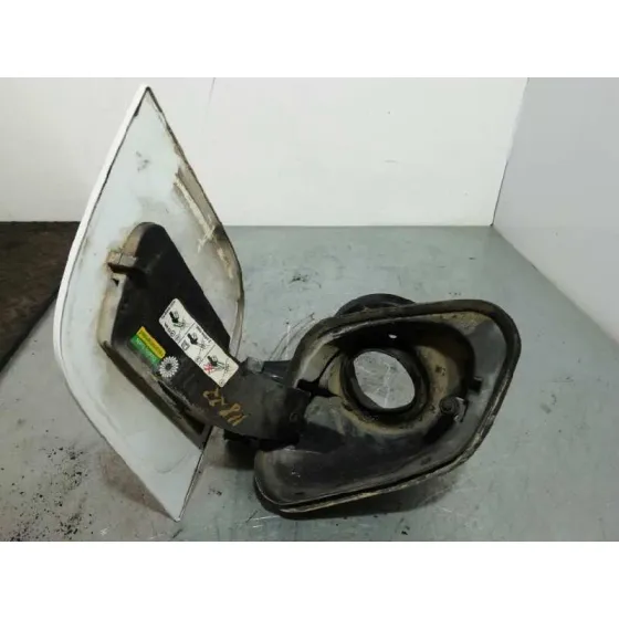 Tapa Exterior Combustible para Ford Focus Lim. (Cb8)