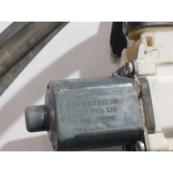 Elevalunas Delantero Derecho para Ford Mondeo Ber. (Ca2)