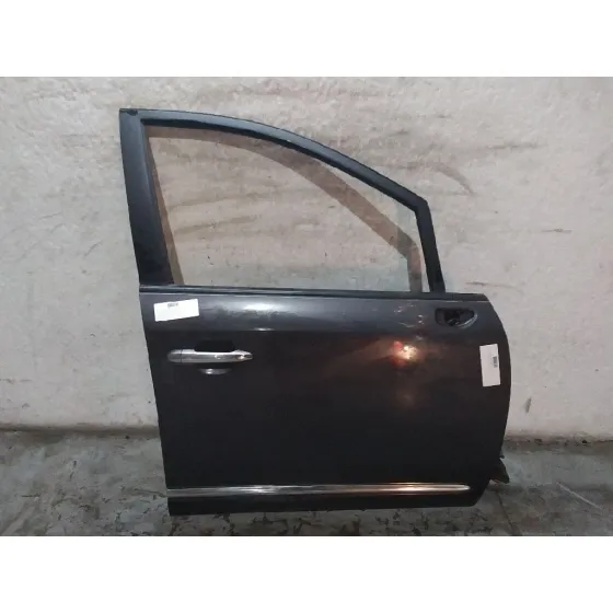 Puerta Delantera Derecha para Kia Carens (Un)