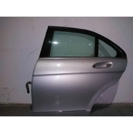 Puerta Trasera Izquierda para Mercedes-Benz Clase C (W204) Berlina