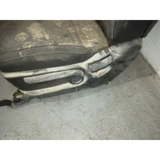 Asiento Delantero Izquierdo para Kia Carens ( )