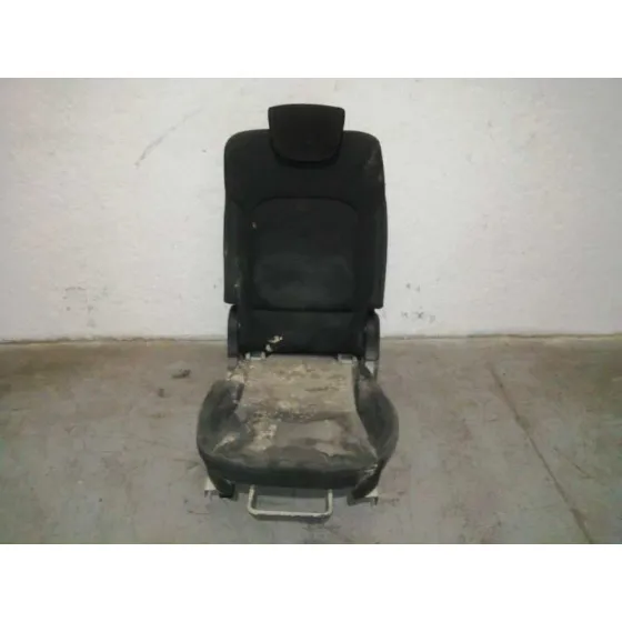 Asiento Trasero Izquierdo para Kia Carens ( )