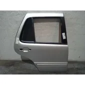Puerta Trasera Derecha para Mercedes-Benz Clase M (W163)
