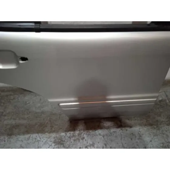 Puerta Trasera Derecha para Mercedes-Benz Clase M (W163)