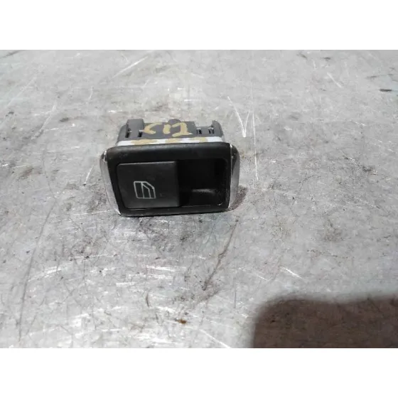 Mando Elevalunas Delantero Derecho para Mercedes-Benz Clase C (W204) Berlina