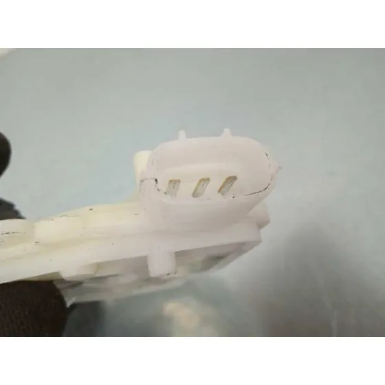 Cerradura Maletero / Porton para Toyota Auris