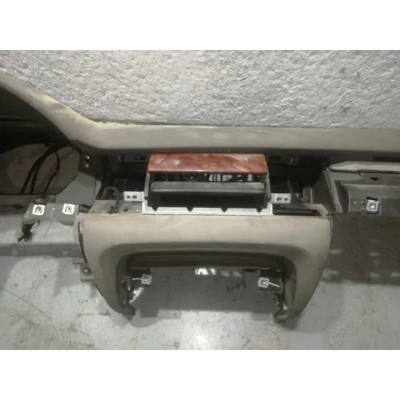 Salpicadero para Audi A8 (4E2)