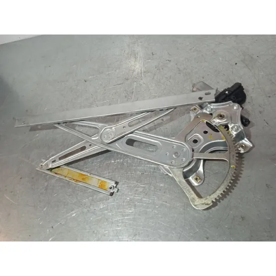 Elevalunas Delantero Derecho para Toyota Yaris