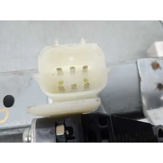 Elevalunas Delantero Derecho para Nissan Micra V (K14)