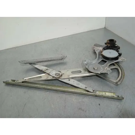Elevalunas Delantero Izquierdo para Toyota Rav 4 (A3)