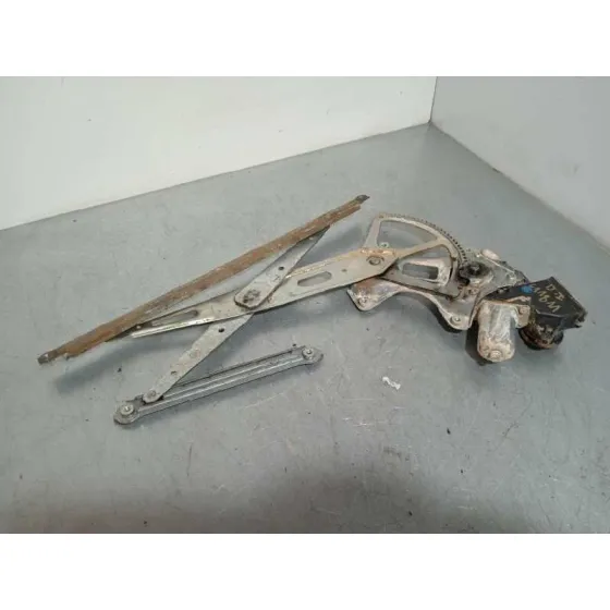 Elevalunas Delantero Izquierdo para Toyota Rav 4 (A3)