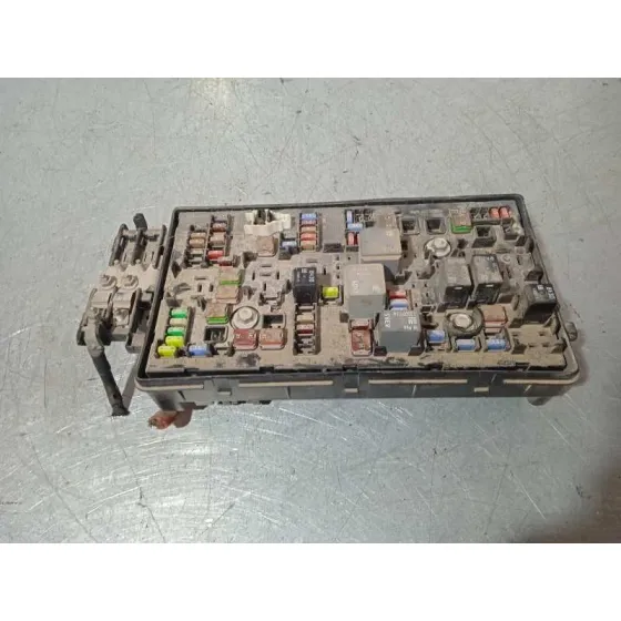 Caja Reles / Fusibles para Chevrolet Cruze