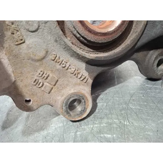 Mangueta Delantera Izquierda para Ford Focus Lim. (Cb4)