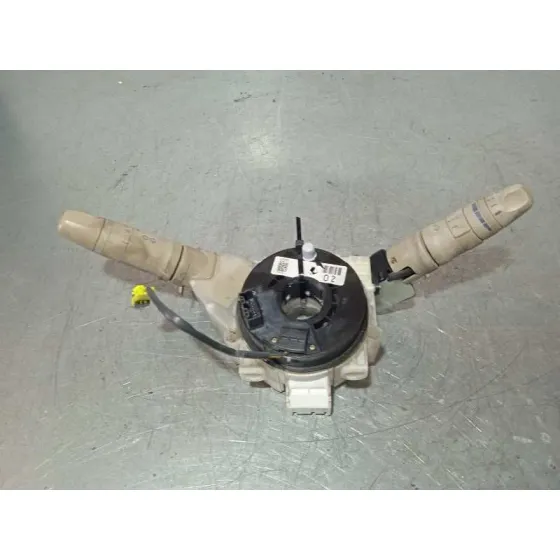 Mando Multifuncion para Nissan Micra (K12E)