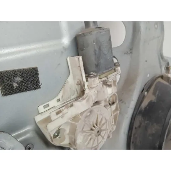 Elevalunas Delantero Izquierdo para Ford Focus Berlina (Cap)