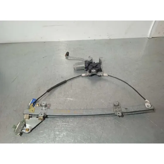 Elevalunas Delantero Izquierdo para Nissan Almera (N16/E)