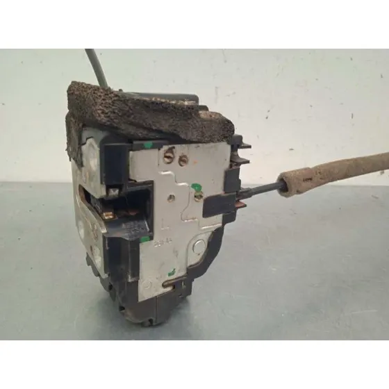 Cerradura Puerta Delantera Izquierda para Nissan Nv 200 (M20)