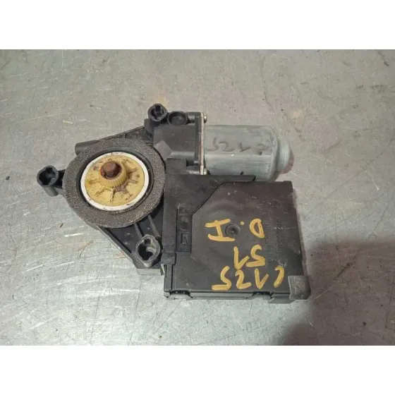 Motor Elevalunas Delantero Izquierdo para Volkswagen Golf V Berlina (1K1)