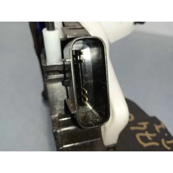 Cerradura Puerta Trasera Izquierda para Kia Carens ( )