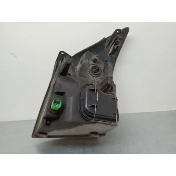 Faro Derecho para Ford Transit Caja Cerrada '06