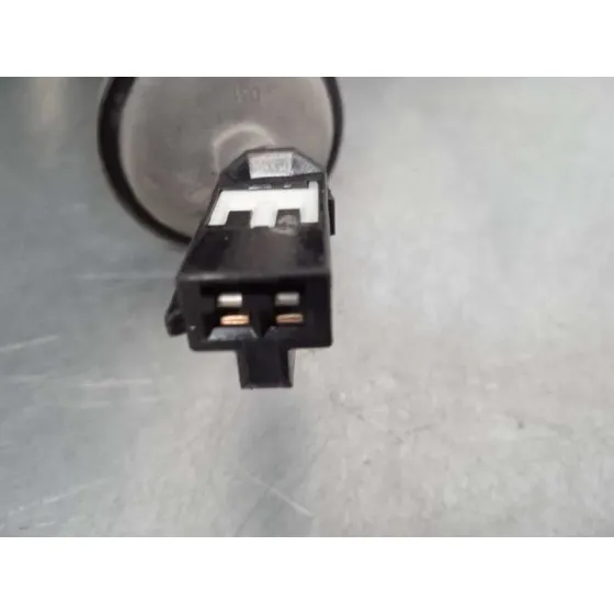 Maneta Exterior Porton para Kia Carens (Un)