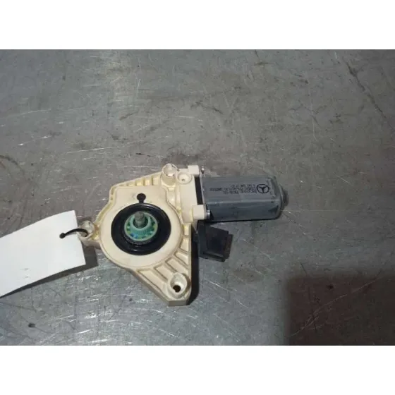 Motor Elevalunas Delantero Izquierdo para Mercedes-Benz Clase B (W245)