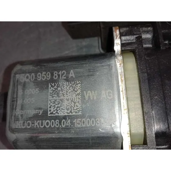 Motor Elevalunas Trasero Derecho para Seat Leon (5F1)