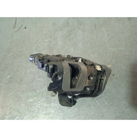 Cerradura Puerta Trasera Derecha para Ford Mondeo Ber. (Ca2)
