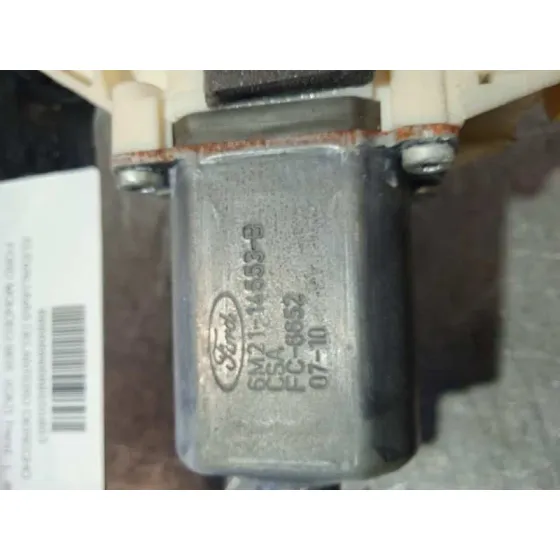 Elevalunas Delantero Derecho para Ford Mondeo Ber. (Ca2)