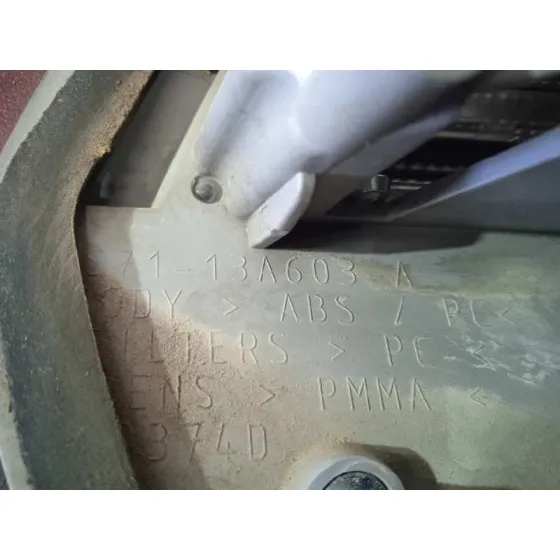 Piloto Trasero Izquierdo Interior para Ford Mondeo Ber. (Ca2)