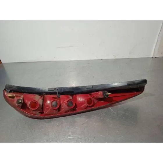 Piloto Trasero Izquierdo para Ford Mondeo Berlina (Ge)