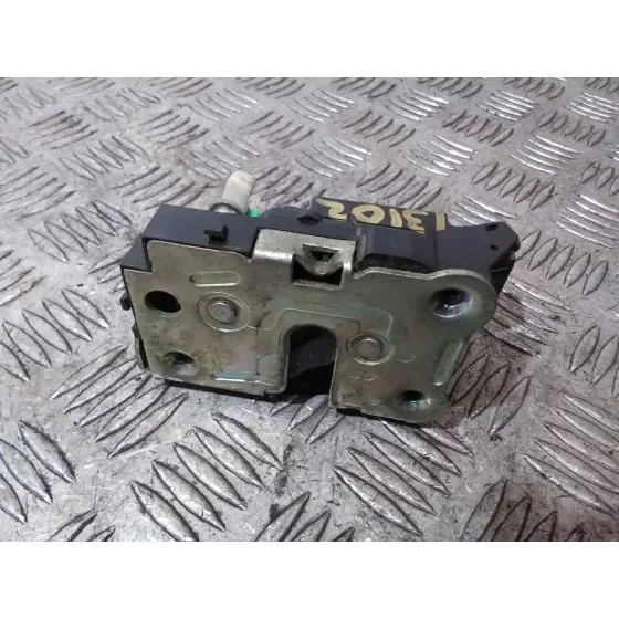 Cerradura Puerta Delantera Derecha para Nissan Interstar Mod. 04 (X70)