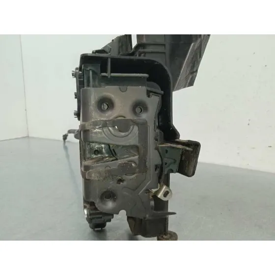 Cerradura Puerta Delantera Derecha para Ford Focus Lim. (Cb4)
