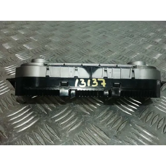 Mando Climatizador para Ford Focus Lim. (Cb4)