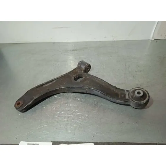 Brazo Suspension Inferior Delantero Derecho para Nissan Nv 400