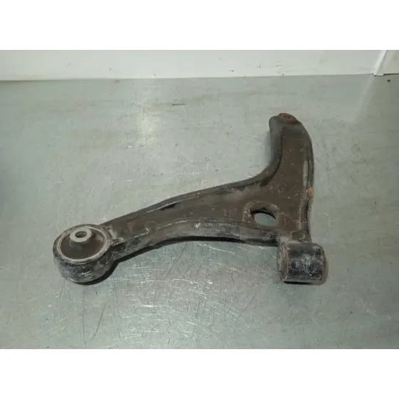 Brazo Suspension Inferior Delantero Derecho para Nissan Nv 400